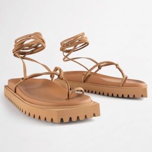 Tony Bianco / Phoenix Sandals / 6